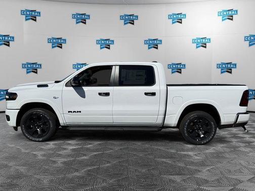 Bright White Clearcoat 2026 RAM 1500 Big Horn/Lone Star