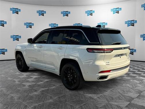 2022 Jeep Grand Cherokee 4xe Summit