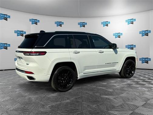 2022 Jeep Grand Cherokee 4xe Summit