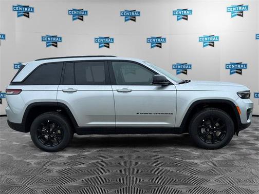 2025 Jeep Grand Cherokee Altitude