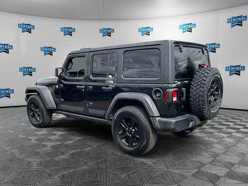 Black Clearcoat 2020 Jeep Wrangler Unlimited Sport Altitude