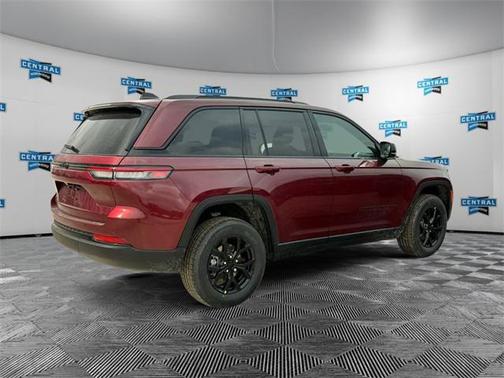 2025 Jeep Grand Cherokee Altitude