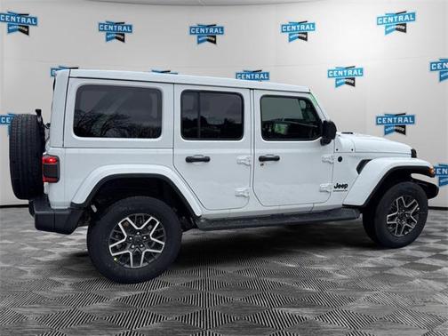 2026 Jeep Wrangler 4-Door Sahara 4x4