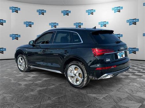 2023 Audi Q5 45 S line Premium Plus