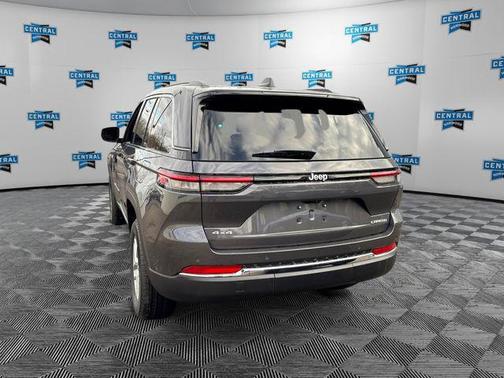 2025 Jeep Grand Cherokee Laredo