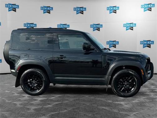 2025 Land Rover Defender 90 P300 S