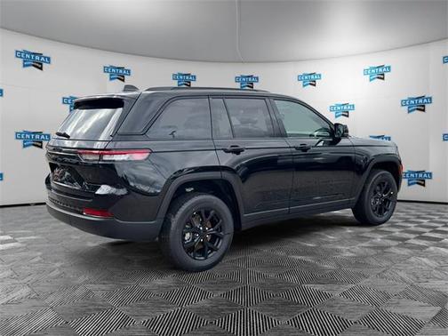 2025 Jeep Grand Cherokee Altitude