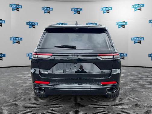 2024 Jeep Grand Cherokee Summit