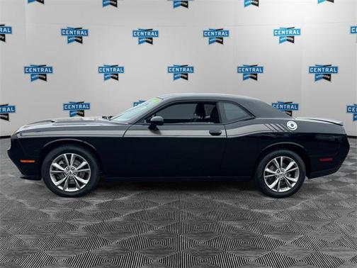 2022 Dodge Challenger SXT