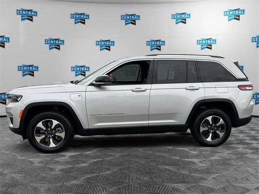 2023 Jeep Grand Cherokee 4xe Base