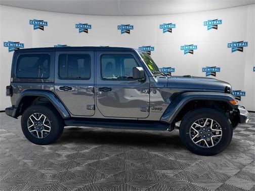2025 Jeep Wrangler 4-Door Sahara 4x4