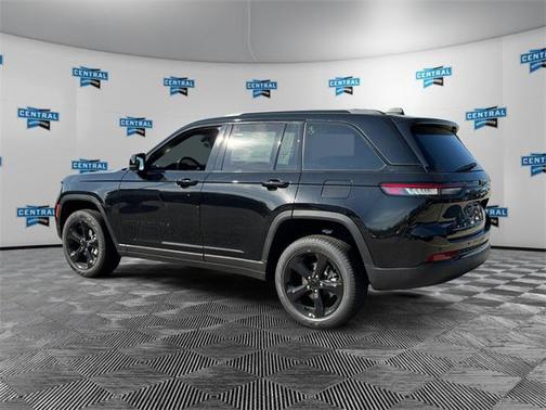 2025 Jeep Grand Cherokee Limited X