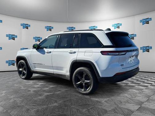 2023 Jeep Grand Cherokee Altitude