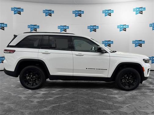 2025 Jeep Grand Cherokee Altitude