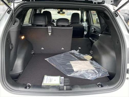 Bright White Clearcoat 2026 Jeep Compass Limited