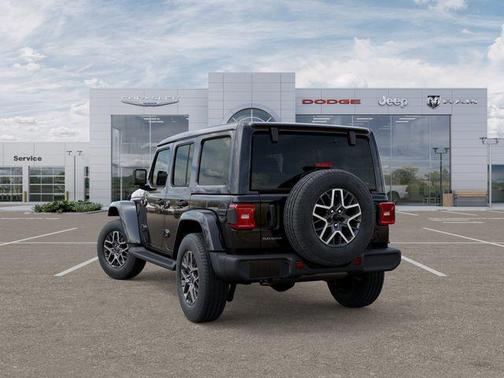 2025 Jeep Wrangler 4-Door Sahara 4x4