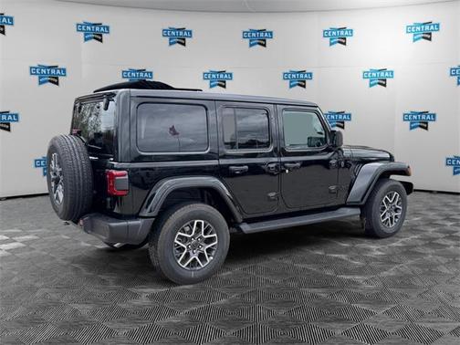 2025 Jeep Wrangler 4-Door Sahara 4x4