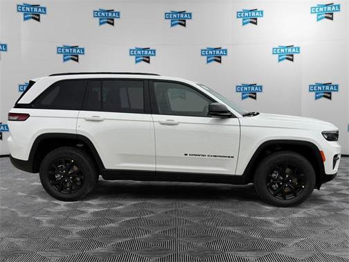 2025 Jeep Grand Cherokee Altitude