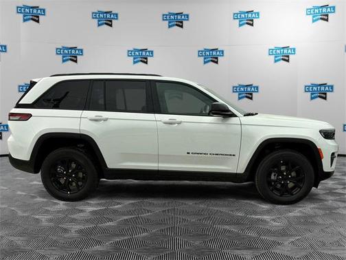 2025 Jeep Grand Cherokee Altitude