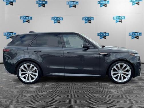 2023 Land Rover Range Rover Sport SE