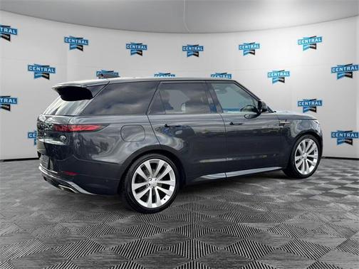 2023 Land Rover Range Rover Sport SE