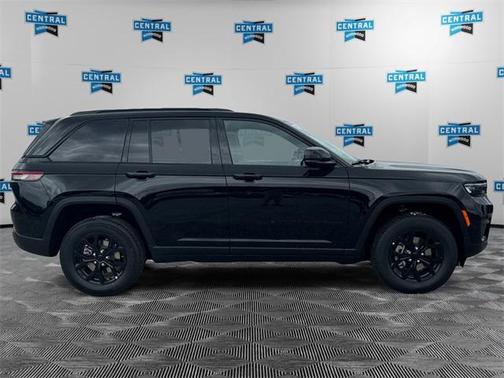 2025 Jeep Grand Cherokee Altitude