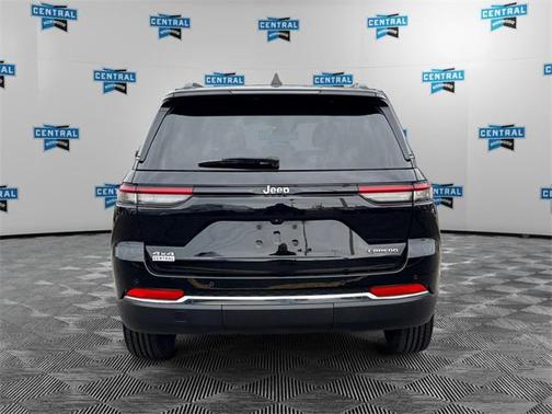 2023 Jeep Grand Cherokee Laredo