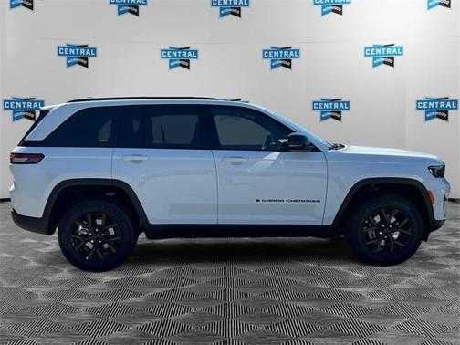 2025 Jeep Grand Cherokee Altitude