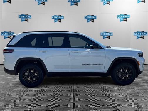 2025 Jeep Grand Cherokee Altitude
