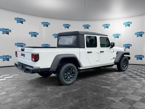 2026 Jeep Gladiator Sport