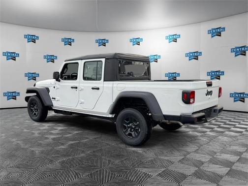 2026 Jeep Gladiator Sport