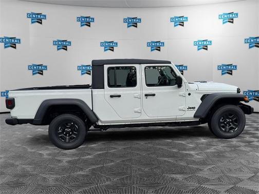 2026 Jeep Gladiator Sport