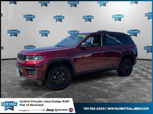 Velvet Red Pearlcoat 2026 Jeep Grand Cherokee Altitude