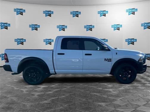 2024 RAM 1500 Classic Warlock Crew Cab 4x4 5'7' Box