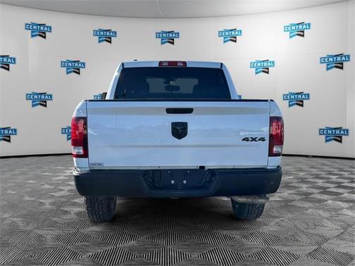 2024 RAM 1500 Classic Warlock Crew Cab 4x4 5'7' Box
