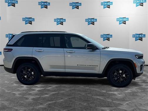 2025 Jeep Grand Cherokee Altitude