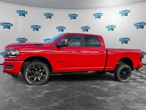 2024 RAM 2500 Big Horn Crew Cab 4x4 6'4' Box
