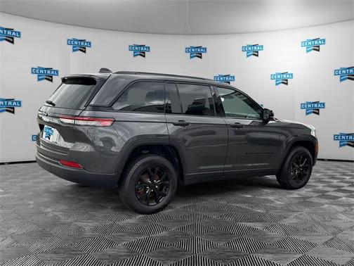 2025 Jeep Grand Cherokee Altitude