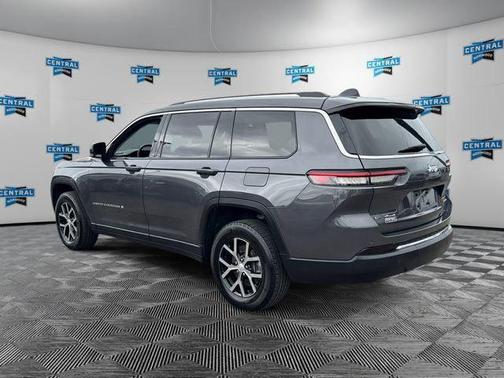 Baltic Gray Metallic Clearcoat 2023 Jeep Grand Cherokee L Limited