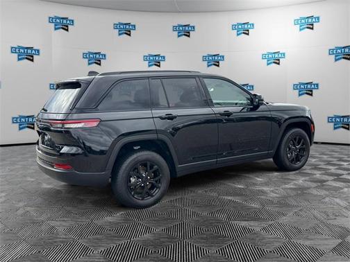 2025 Jeep Grand Cherokee Altitude