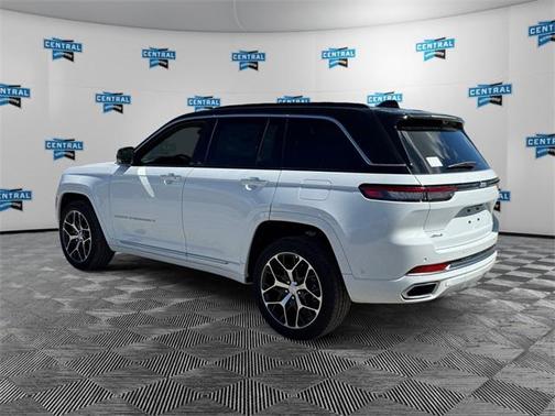 2025 Jeep Grand Cherokee Summit