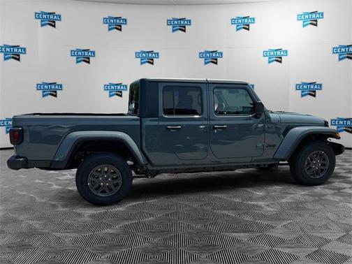 2025 Jeep Gladiator Sport S