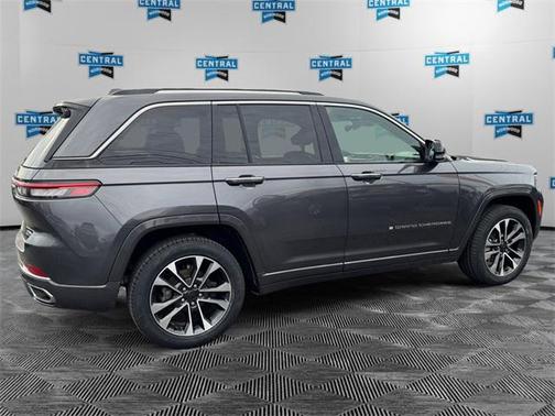 2022 Jeep Grand Cherokee Overland