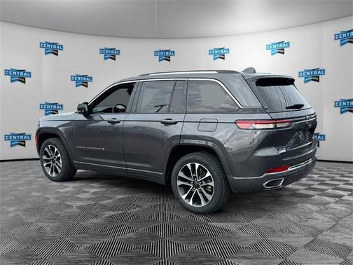 2022 Jeep Grand Cherokee Overland