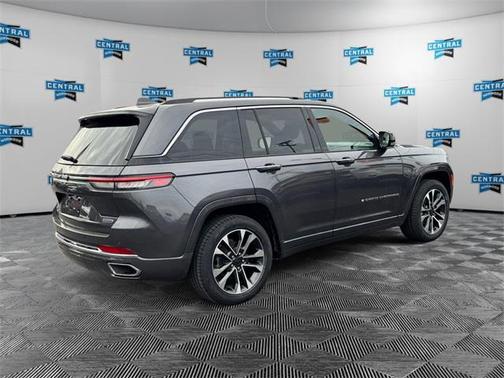 2022 Jeep Grand Cherokee Overland