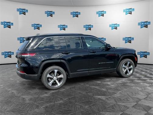 2023 Jeep Grand Cherokee 4xe Base