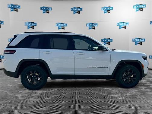 2025 Jeep Grand Cherokee Altitude