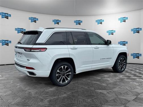 2022 Jeep Grand Cherokee Overland