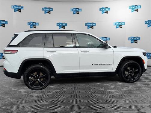 2023 Jeep Grand Cherokee Altitude