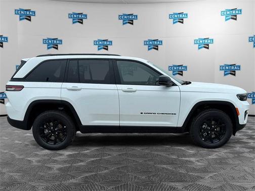 2025 Jeep Grand Cherokee Altitude